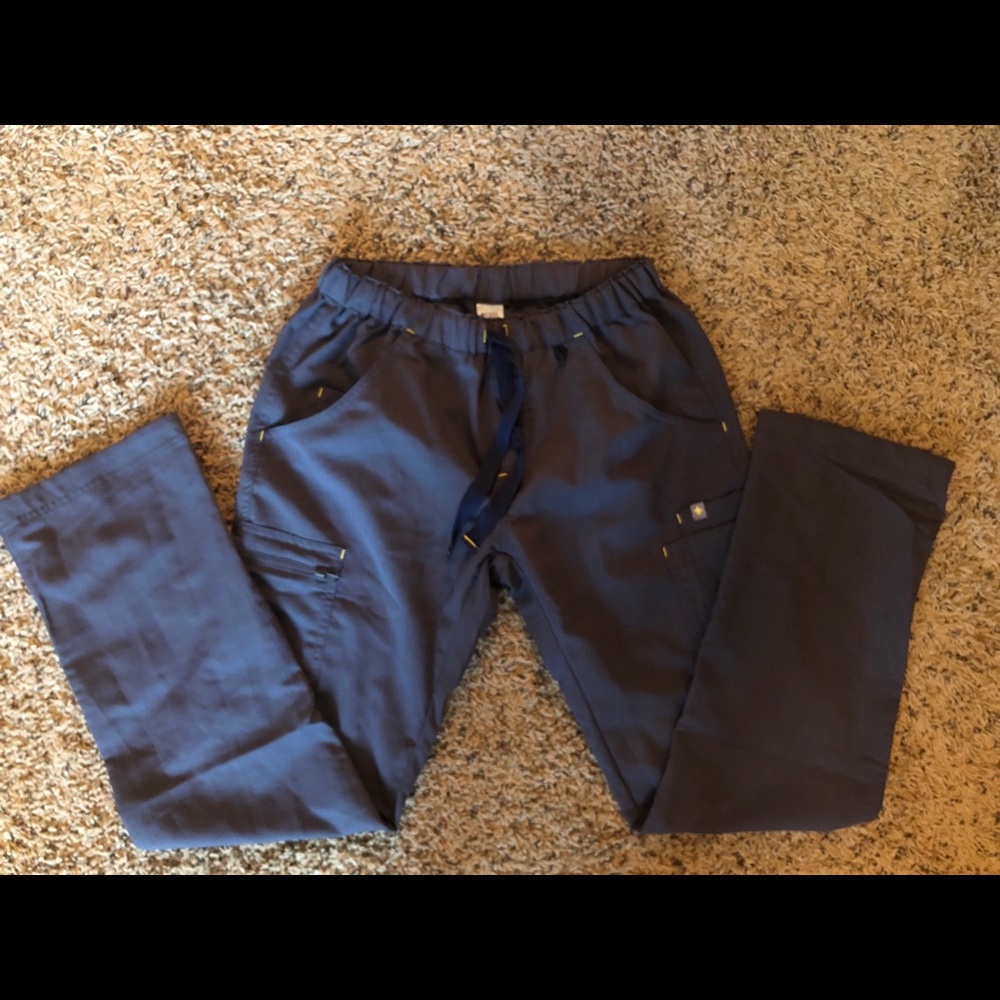 Figs scrubs Yola charcoal small/petite